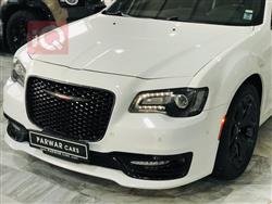 کرایسلەر 300